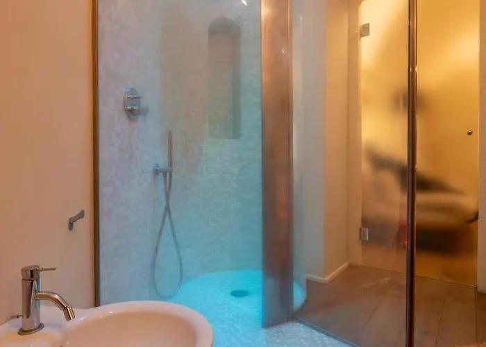 49 Passi Dalla Piazzetta Di