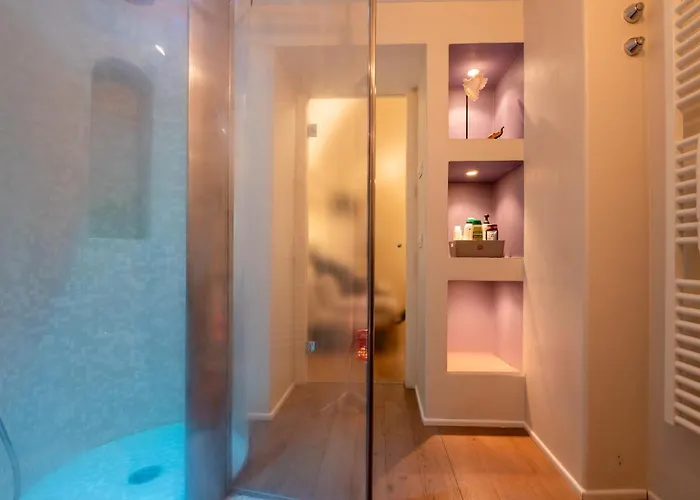 49 Passi Dalla Piazzetta Di Capri