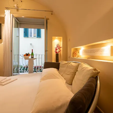 49 Passi Dalla Piazzetta Di Apartment