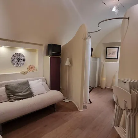 49 Passi Dalla Piazzetta Di Apartment