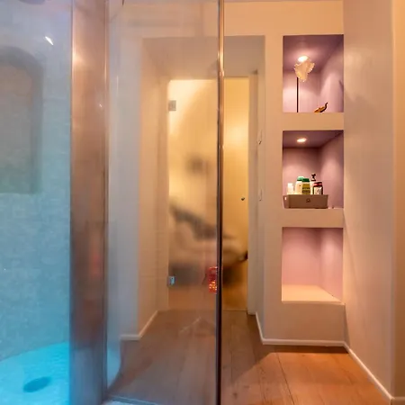 49 Passi Dalla Piazzetta Di Capri